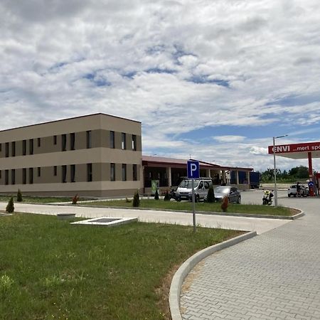 M70 Panzio Szemenyecsörnye Exterior photo